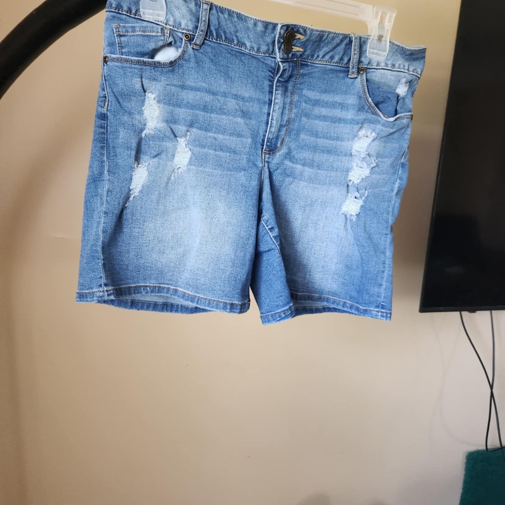 Estate Blue Jean Shorts Distressed Mid-Length